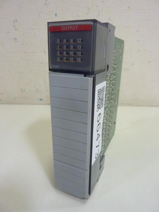 Used ALLEN BRADLEY Output Module 1746-OA16 SER D Used