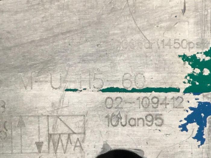 Used VICKERS Valve DG4V-3S-33C-M-U-H5-60 #111273