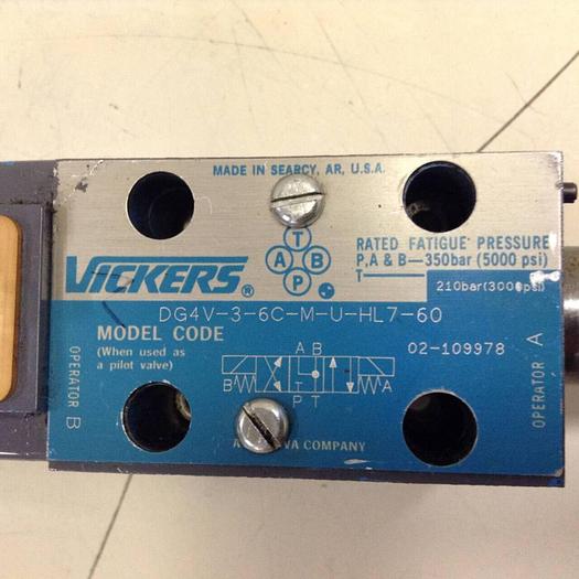 Used VICKERS Directional Valve DG4V-3-6C-M-U-HL7-60 Used