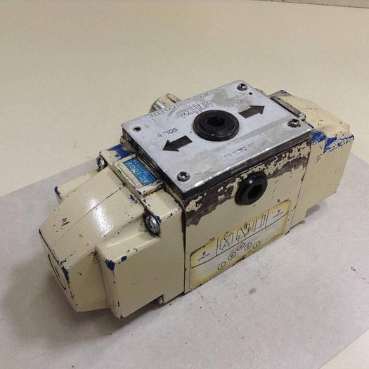 Used VICKERS Valve DG4S-5-3C-W-B-11 #77575