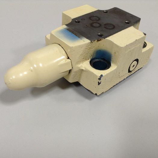 Used VICKERS Hydraulic Valve CVCS25C1S2W24510AP10 #89830