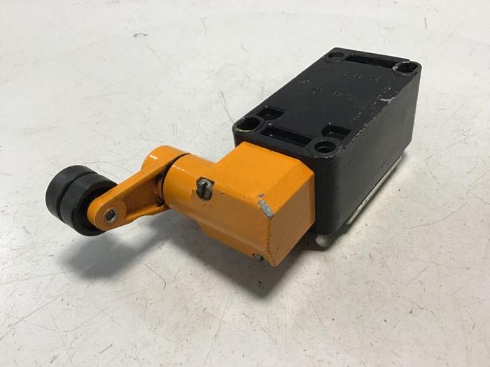 Used SIEMENS Limit Switch3 3SE3 120-1GW-Z #121183
