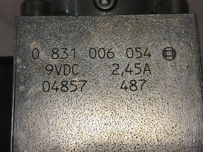 Used BOSCH Valve 0 811 402 182 Used