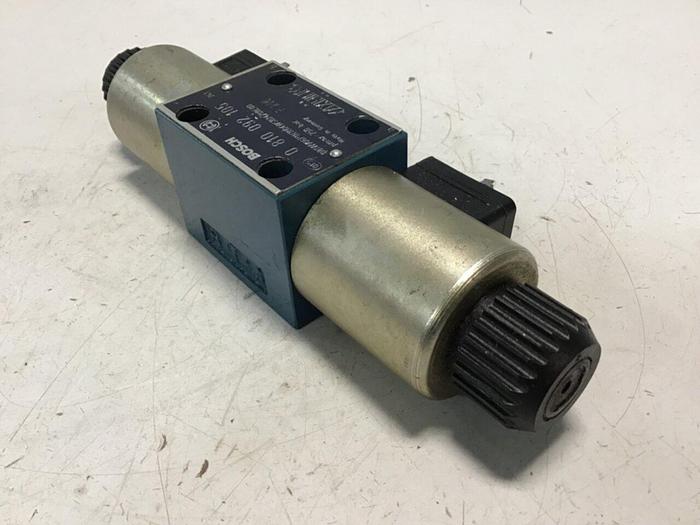 Used BOSCH Directional Valve 0 810 092 105 #134296