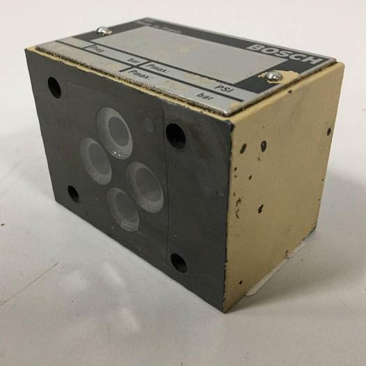 Used BOSCH Hydraulic Valve 0 811 004 100 #91277