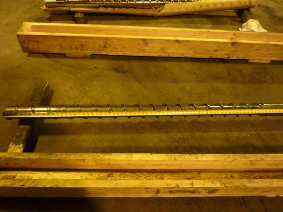 Used GENERIC Screw SCREW215 Used