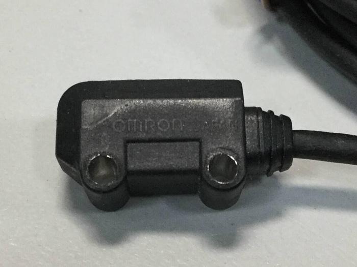 Used OMRON Photoelectric Sensor E3T-ST11 #99356