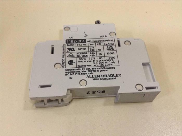 Used ALLEN BRADLEY 5 Amp Circuit Breaker 1492-CB1/G050 SER B #79617