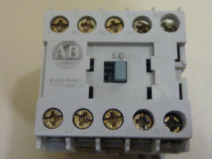 Used ALLEN BRADLEY Contact Relay 700-MB220 SER A #63882