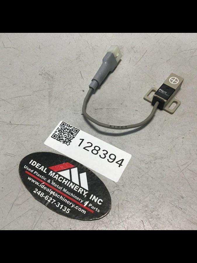 Used FUJI ELECTRIC Proximity Switch PE-B4D3 Used
