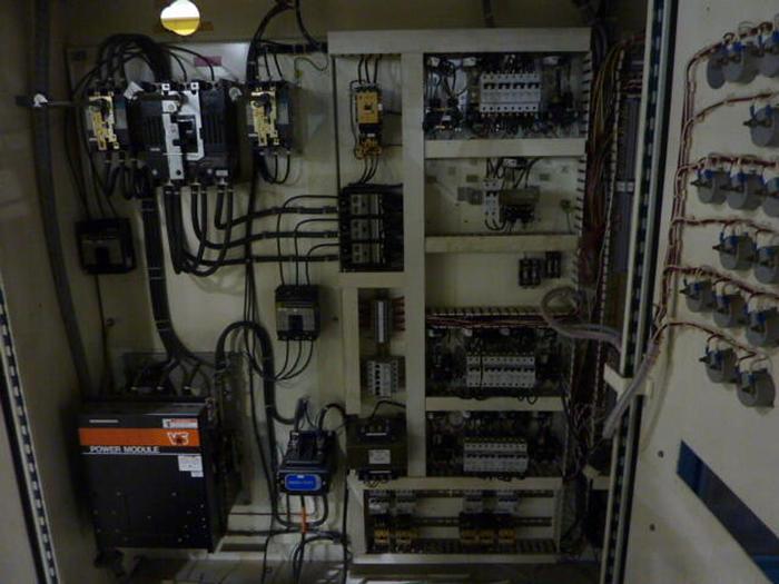 Used STERLING 50 Ton Blow Molding Machine SL33D USED