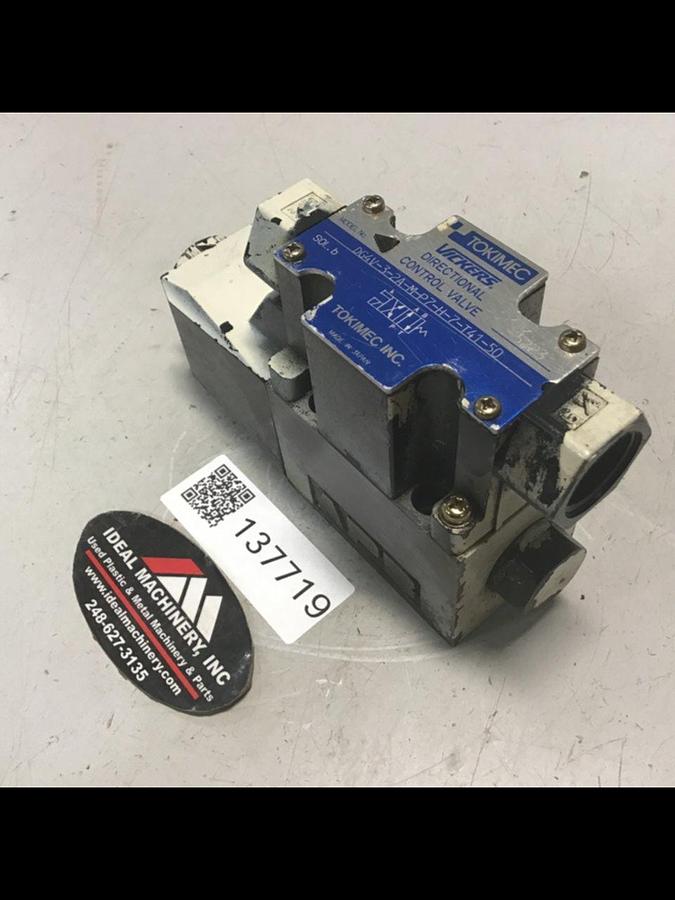 Used VICKERS Directional Control Valve DG4V-3-2A-M-P7-H-7-T41-50 USED