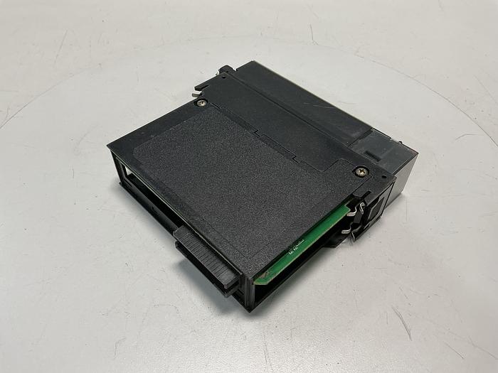 Used ALLEN BRADLEY 1756-OW16I SERIES A