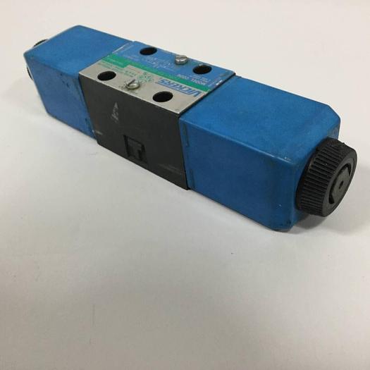 Used VICKERS Valve DG4V-3S-2C-M-U-H5-60 #90319