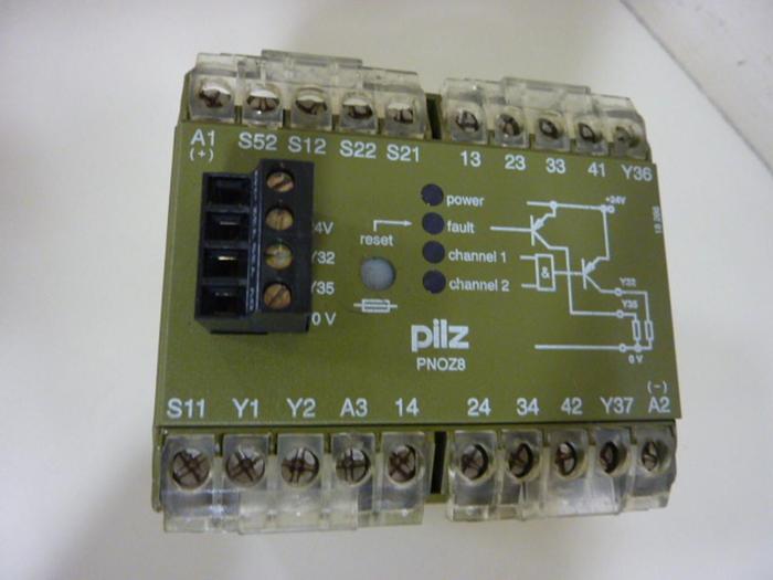 Used PILZ Safety Relay PNOZ824VDC3S1O #61073