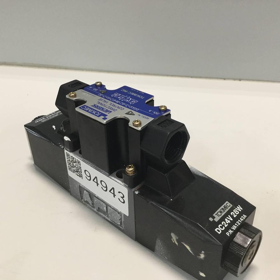 Used VICKERS Directional Control Valve DG4V36CMP7H750 USED