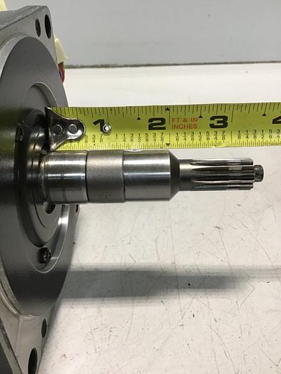 Used YASKAWA Servo Motor SGMP-08AWYR32 #131348