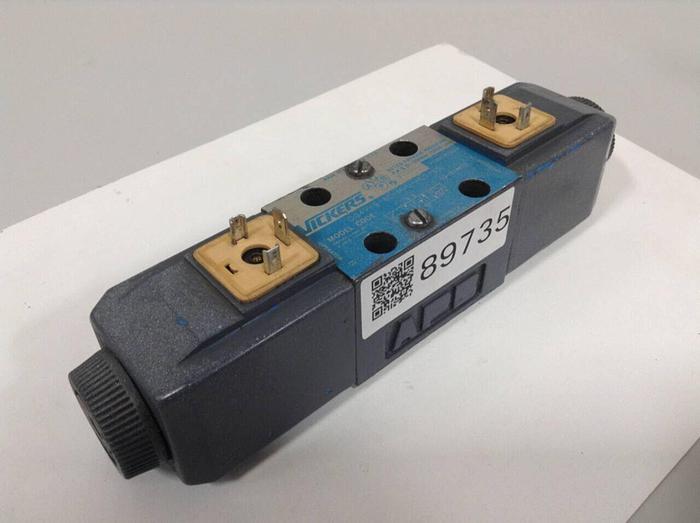 Used VICKERS Directional Valve DG4V-3-6C-M-U-HL7-60 Used
