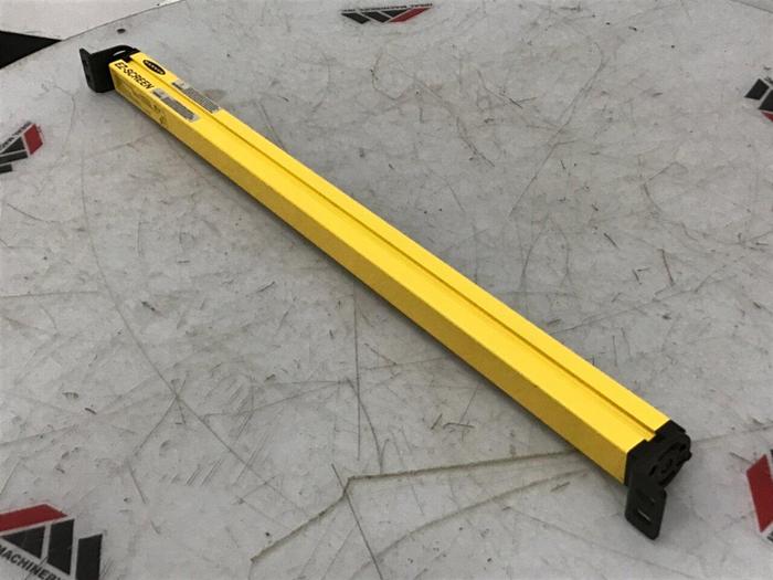 Used BANNER ENGINEERING Light Curtain Transmitter SLSE30-750Q8 #133670
