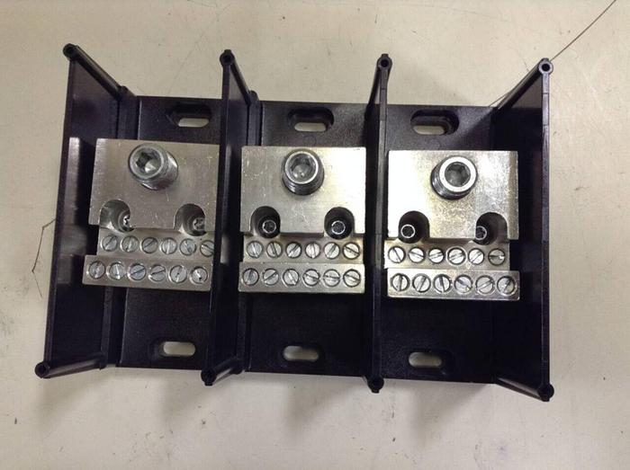 Used GOULD / SHAWMUT Fuse Block 68153 #100609