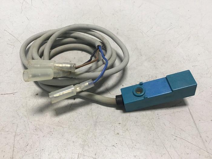 Used YAMATAKE Proximity Switch FL2-4A6H #128263