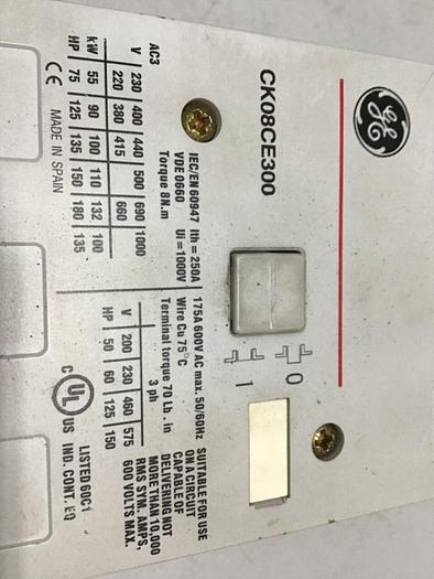Used GENERAL ELECTRIC 3 Pole Contactor CK08CE300 #136164
