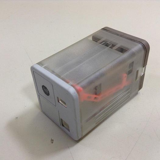 Used ALLEN BRADLEY Relay 700-HAX2A06 SER C #76319