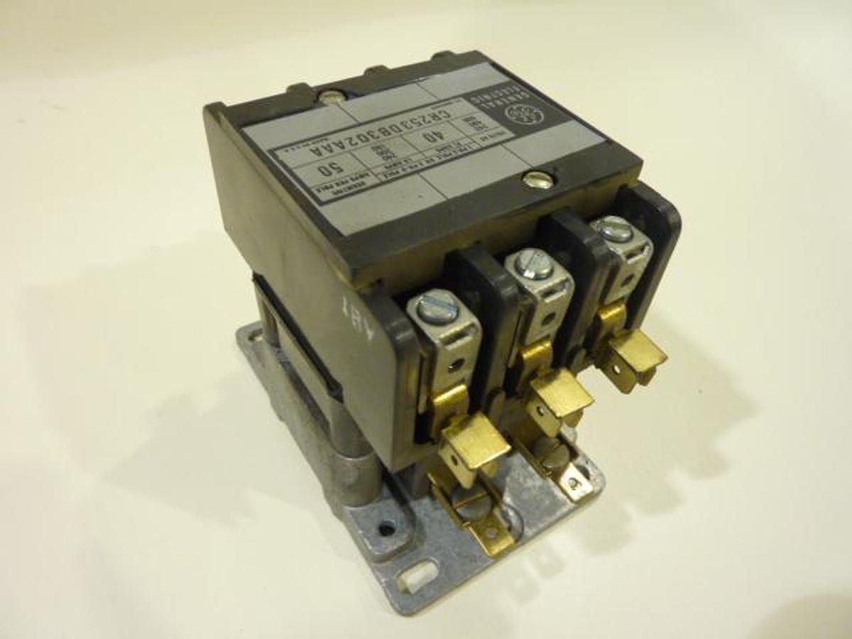 Used GENERAL ELECTRIC / GE Contactor CR253DB302AAA Used