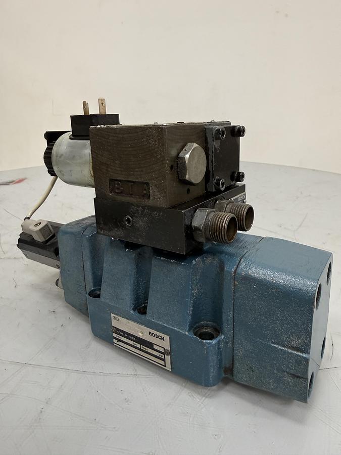 Used BOSCH Proportional Servo Valve 0 811 404 304 USED #139727