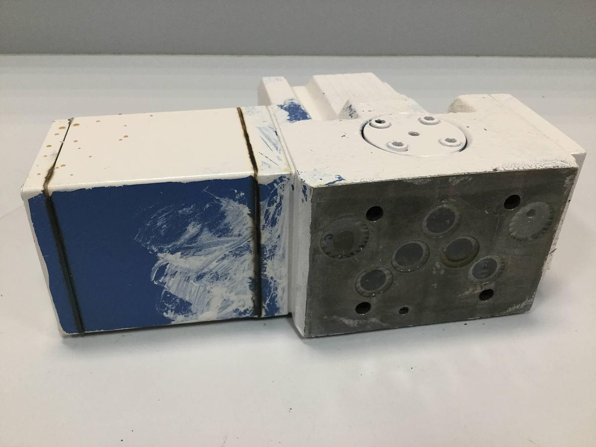 Used MOOG D661-5009 SERVO JET HYDRAULIC VALVE USED 