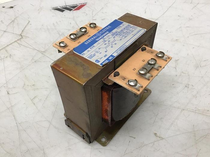 Used GENERAL ELECTRIC (G.E.) 1.5 kVA Transformer 9T58B2813 #134360