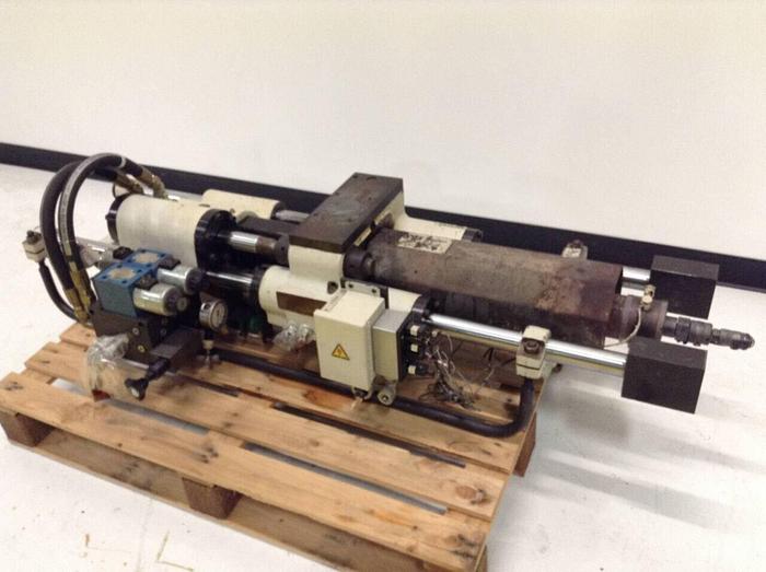 Used CINCINNATI MILACRON 2.27 Oz Injection Unit VS33-28MM / IU USED