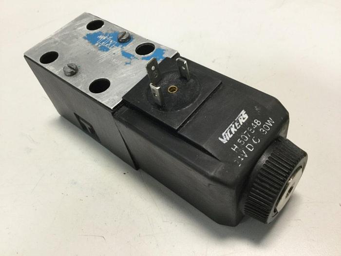Used VICKERS Valve DG4V-3-2A-M-U-H7-60 #111286