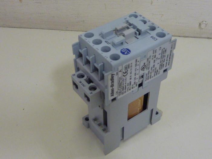 Used ALLEN BRADLEY Contactor 100-C09Z.01 SER A #63621