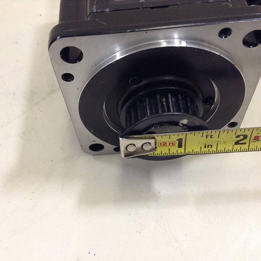 Used YASKAWA AC Servo Motor SGMP-02AWYR11 Used