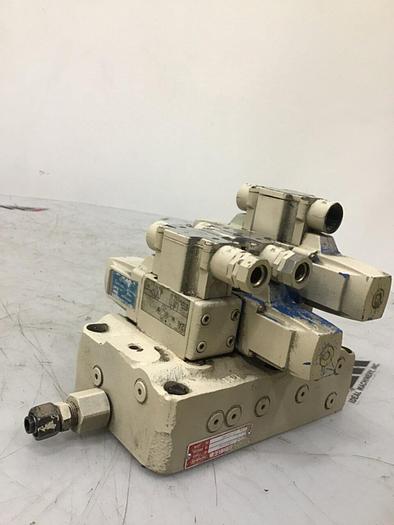 Used SPERRY VICKERS Valve DG4V32APLT10JAS310 #135551