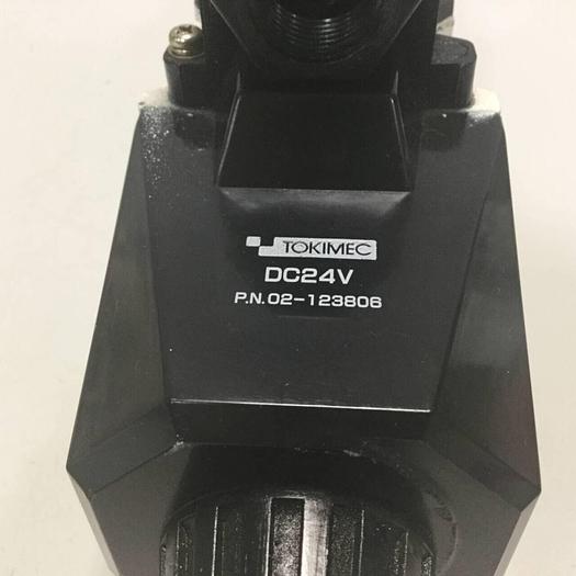 Used TOKIMEC Directional Control Valve DG4VS-5-0A-M-P7L-H-7-40-JA5 #95340