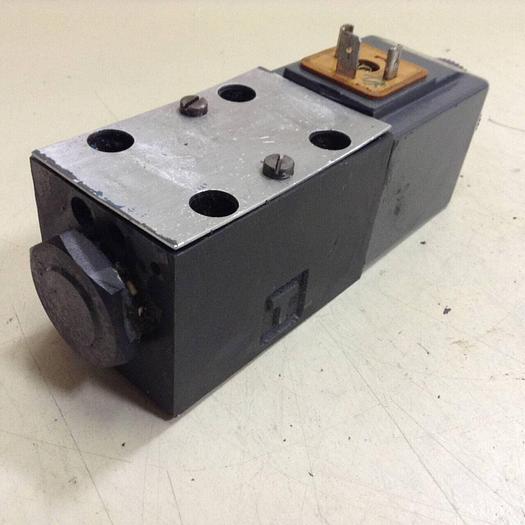 Used VICKERS Directional Hydraulic Valve DG4V322AMUHL760 Used