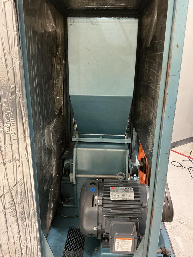 Used CINCINNATI MILACRON GRINDER GRANULATOR 912SIL