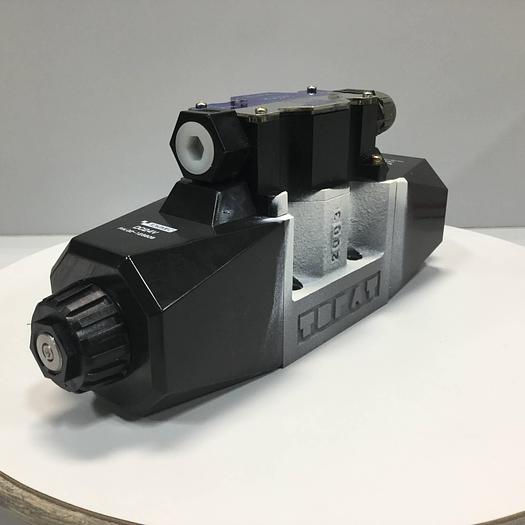 Used VICKERS Directional Control Valve DG4V56CMP7LH740 Used #94124