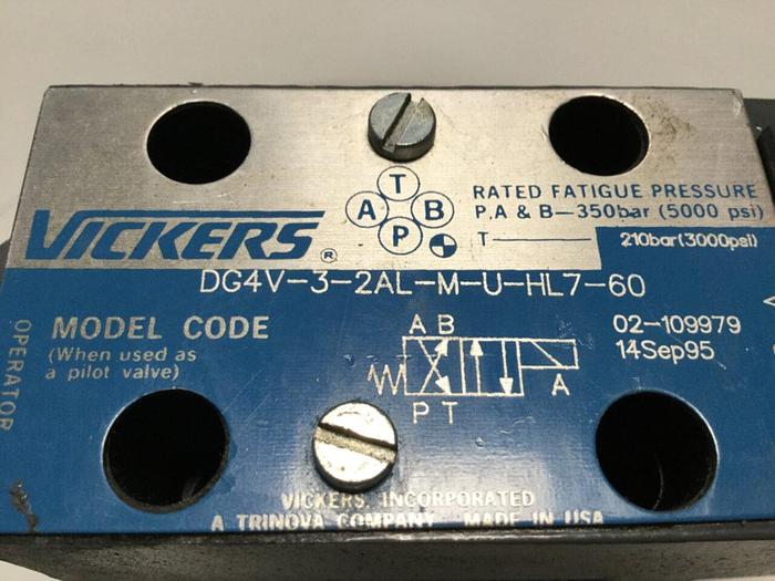Used VICKERS Valves DG4V-3-2AL-M-U-HL7-60 #110752