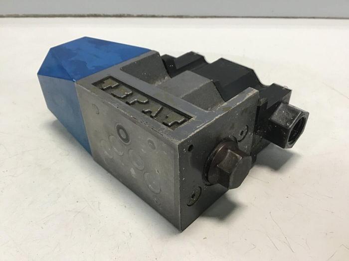 Used VICKERS Directional Control Valve DG4V52ALMP7LH740 Used