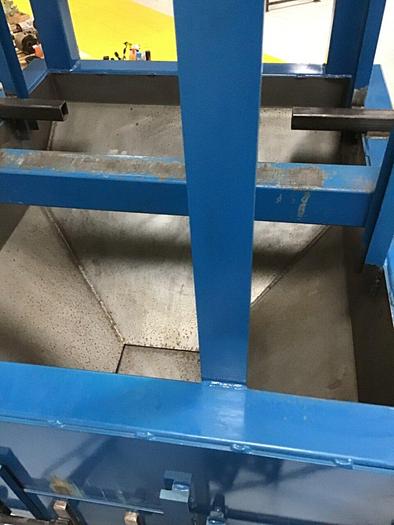 Used METAL FABRICATOR Vibratory Feeder Bin 48X43 / VSB Used