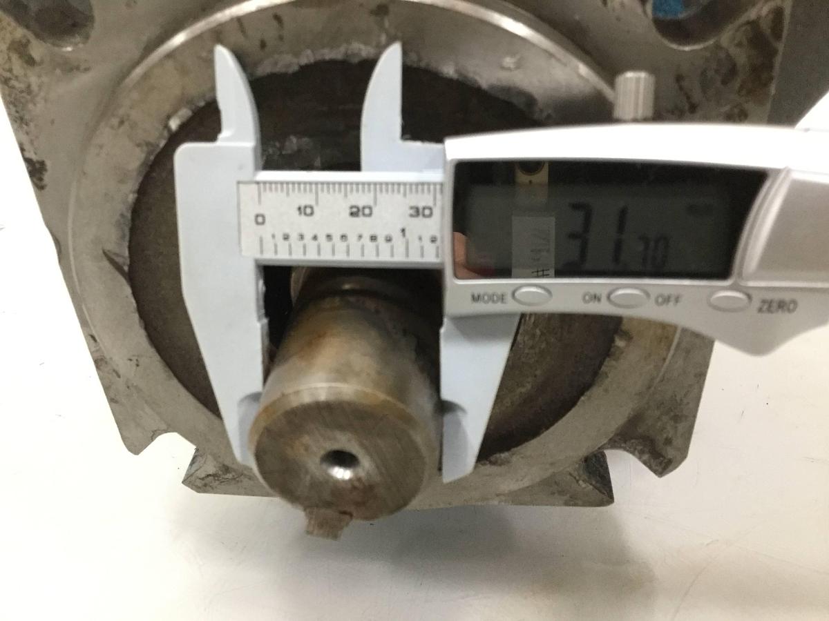 Used VICKERS PVE47QIR122C21V21