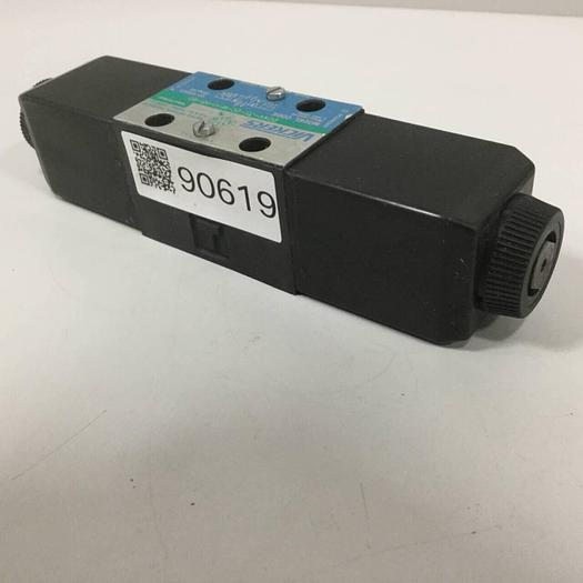 Used VICKERS Valve DG4V-3S-2C-M-U-H5-60 #90619