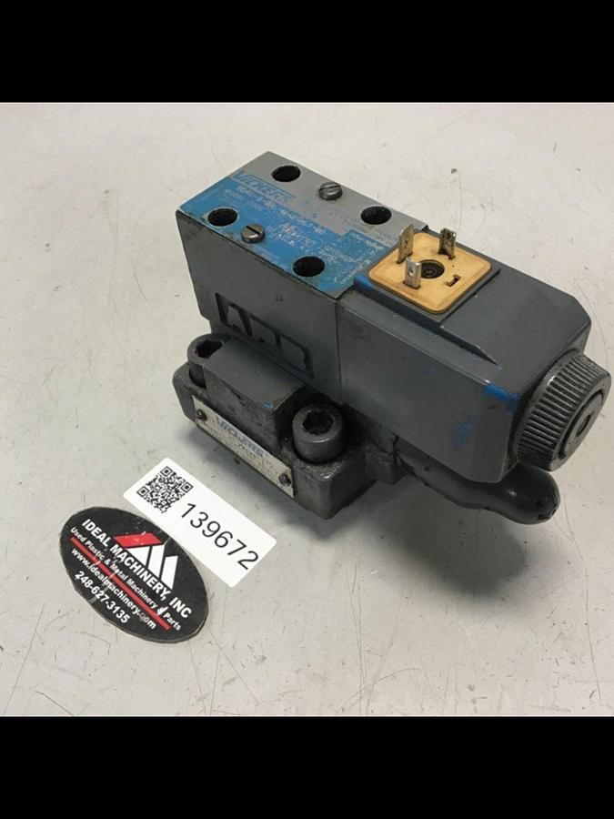 Used VICKERS Valves DG4V-3-2AL-M-U-HL7-60 Used