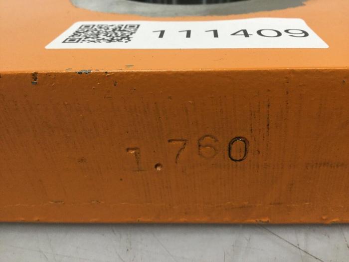 Used CINCINNATI MILACRON Crosshead Support Brace 1.760 #111409