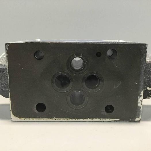 Used VICKERS Tokimec Valve DGMFN3XA2WB2W41J #94910