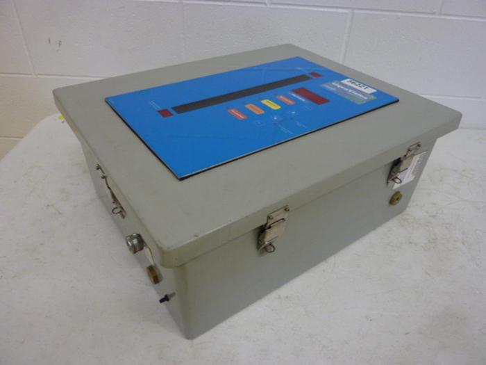 Used DISTAVIEW Liquid Level Controller MU0IE024IAT-LQV #56221