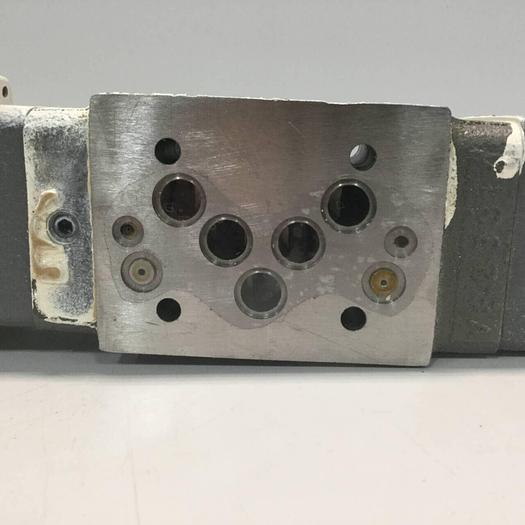 Used TOKIMEC Directional Control Valve DEFRG21-03-6C-EX-60-11-S21 Used